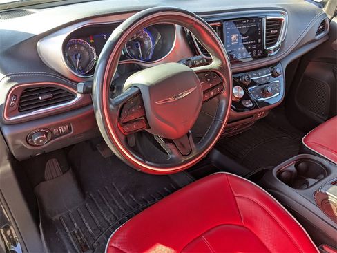 Used 2020 Chrysler Pacifica Limited w/ Quick Order Package 27H Red S image 10