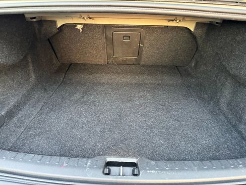 Used 2021 Volvo S60 T5 Momentum image 31