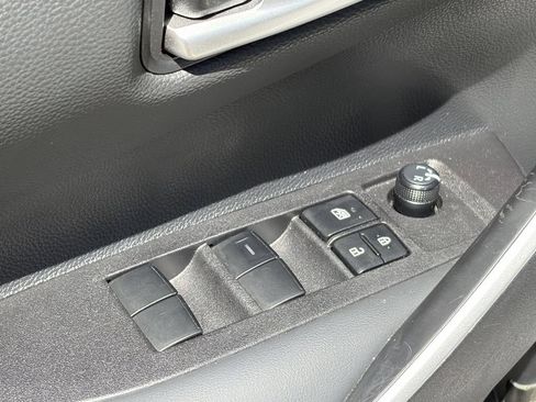 Certified 2025 Toyota Corolla SE FWD image 27