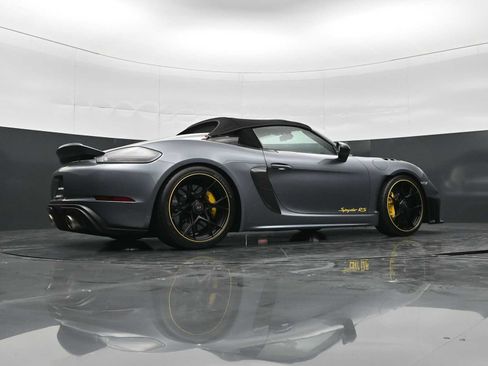 Certified 2025 Porsche 718 Boxster Spyder RS RWD image 40