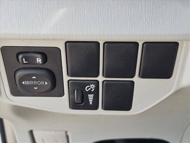Used 2014 Toyota Prius Three FWD image 9