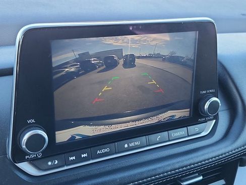 Used 2023 Nissan Rogue SV image 19