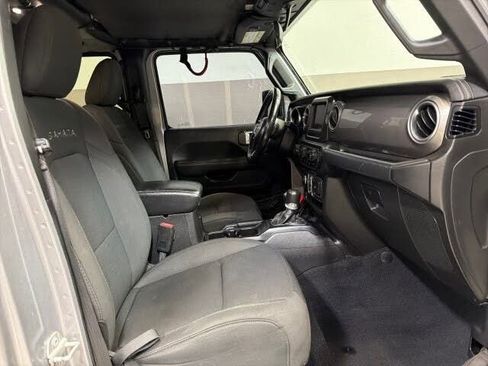 Used 2020 Jeep Wrangler Unlimited Sahara AWD/4WD image 46
