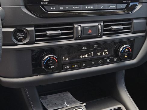 New 2025 Nissan Pathfinder S image 19