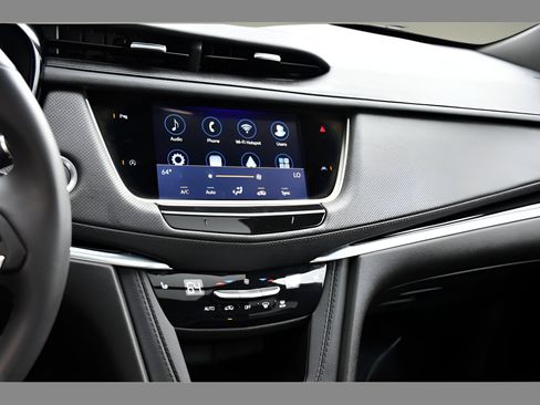 Used 2024 Cadillac XT6 Luxury w/ LPO, Floor Liner Package AWD/4WD image 21