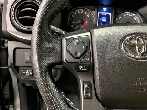Used 2021 Toyota Tacoma TRD Off-Road w/ TRD Premium Off Road Package AWD/4WD image 24