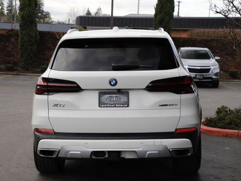 Used 2024 BMW X5 xDrive50e w/ Parking Assistance Package image 5