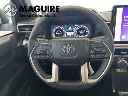 New 2025 Toyota 4Runner 4WD image 6