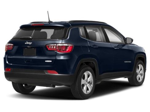 Used 2019 Jeep Compass Sport image 2