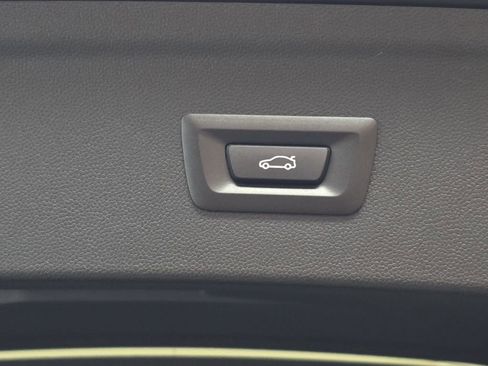 Used 2023 BMW iX xDrive50 w/ Convenience Package image 16