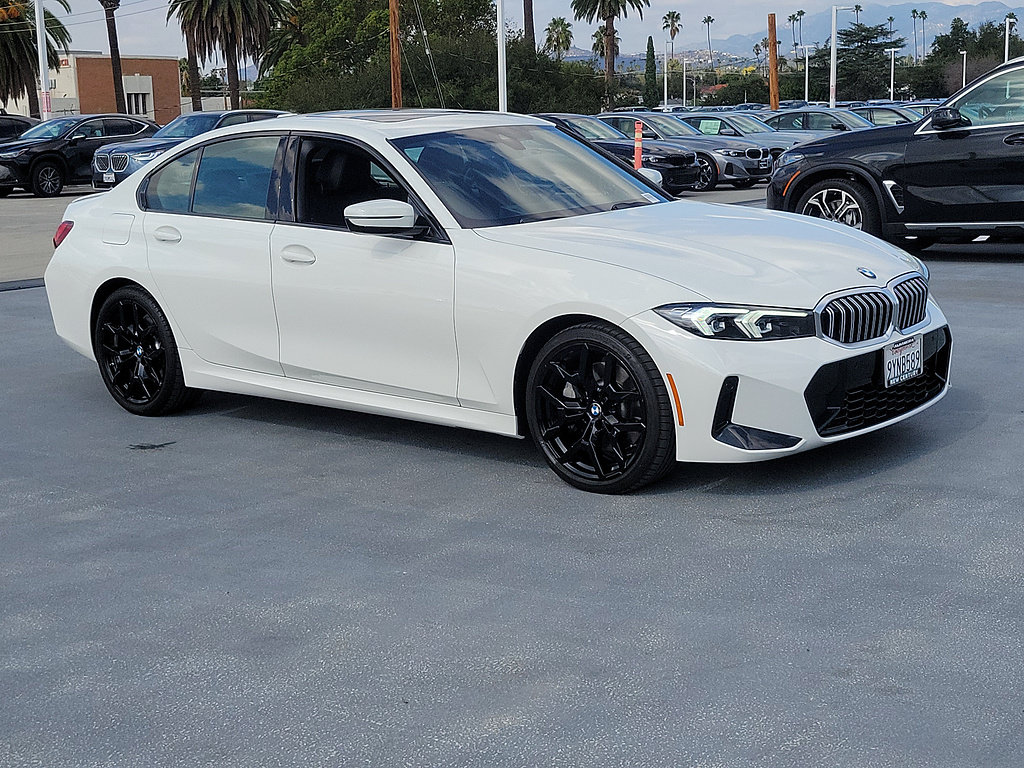 Used 2026 BMW 330i Sedan w/ M Sport Package RWD image 4