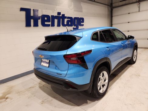 New 2026 Chevrolet Trax LS w/ LS Convenience Package FWD image 4