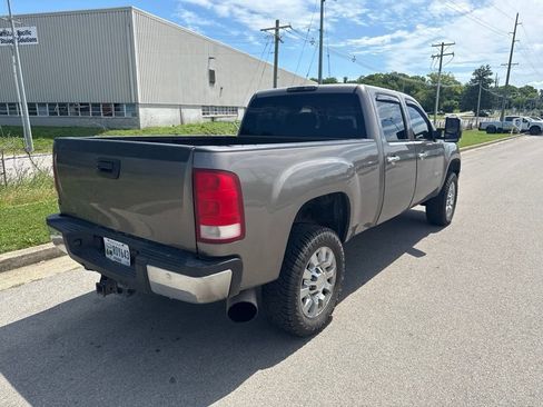 Used 2012 GMC Sierra 2500 SLE w/ SLE Preferred Package AWD/4WD image 3