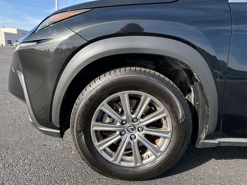 Used 2018 Lexus NX 300 FWD image 10