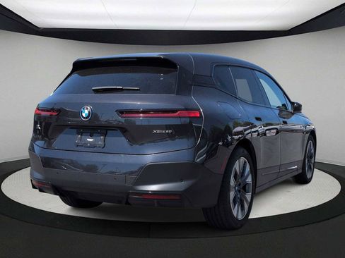 Certified 2022 BMW iX xDrive50 w/ Premium Package AWD/4WD image 8