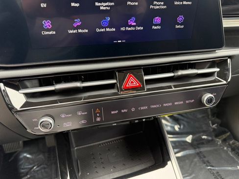 Used 2023 Kia Niro Wind FWD image 27