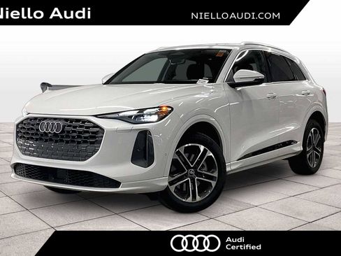 Certified 2025 Audi Q5 Premium w/ Convenience Package image 1