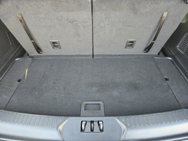 Used 2024 Ford Explorer XLT AWD/4WD image 31