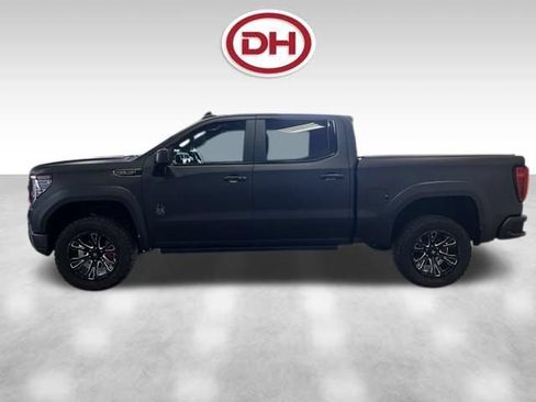 Used 2022 GMC Sierra 1500 AT4 w/ AT4 Premium Package AWD/4WD image 8