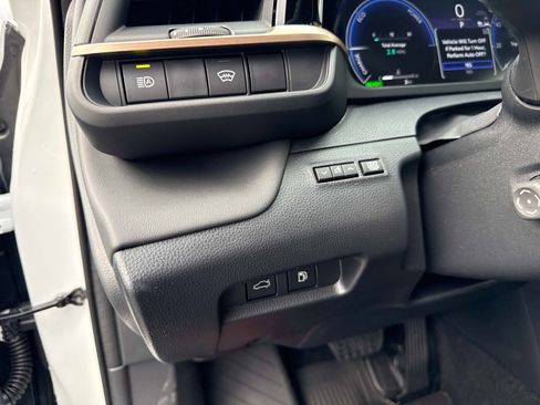 New 2026 Toyota Crown Platinum AWD/4WD image 33