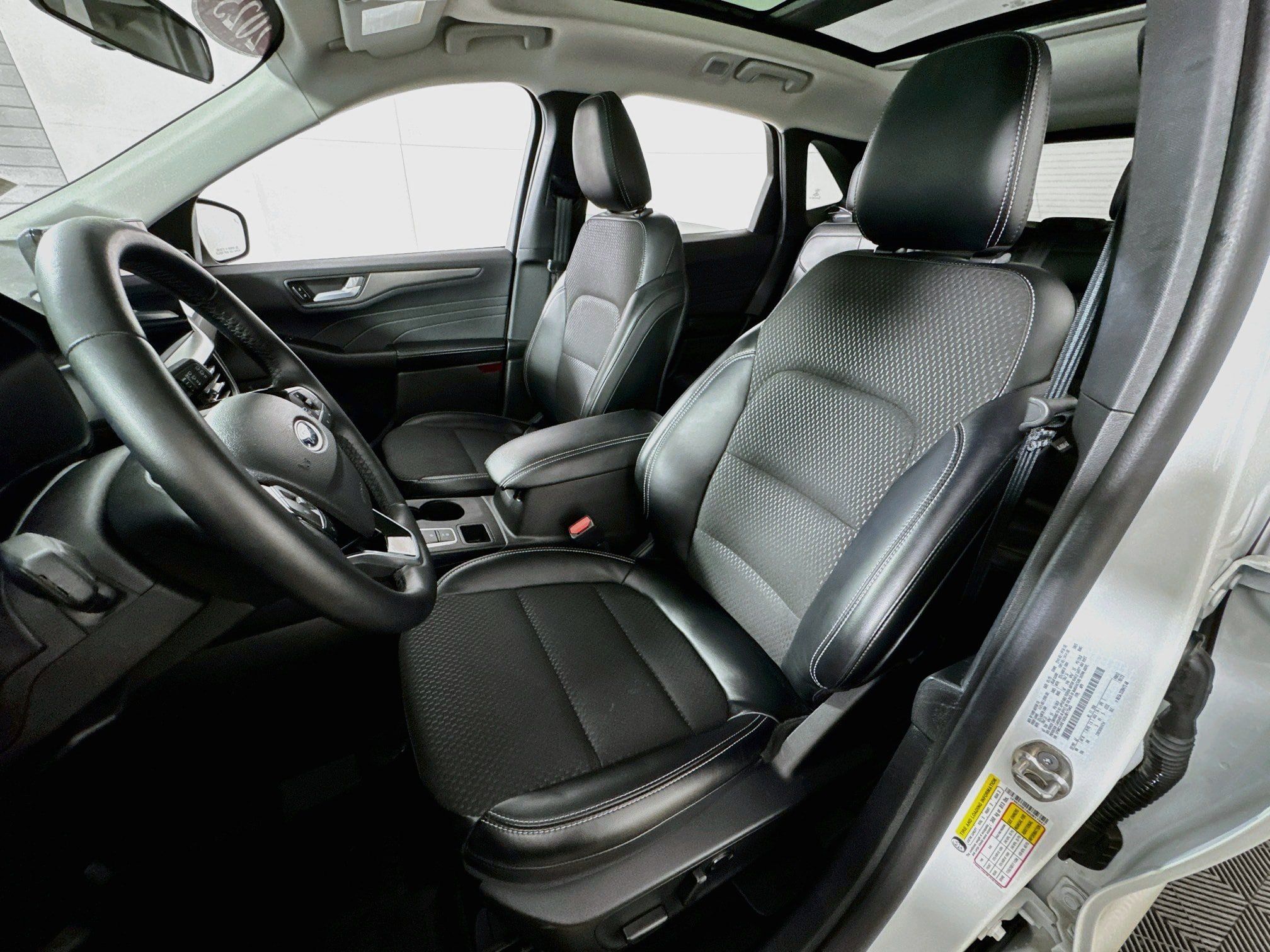 Used 2025 Ford Escape SE FWD image 15