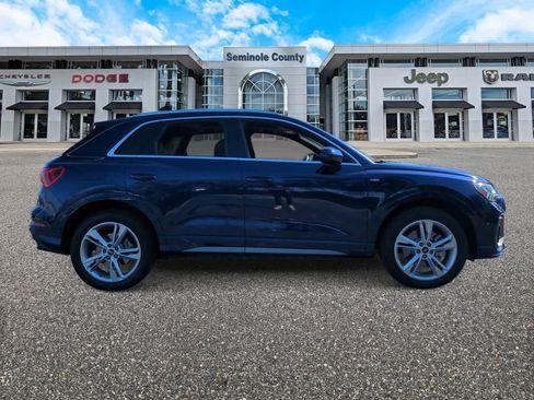Used 2022 Audi Q3 2.0T Premium Plus w/ Premium Plus Package image 9