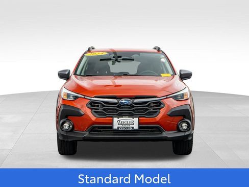 Used 2024 Subaru Crosstrek 2.0i Premium AWD/4WD image 2