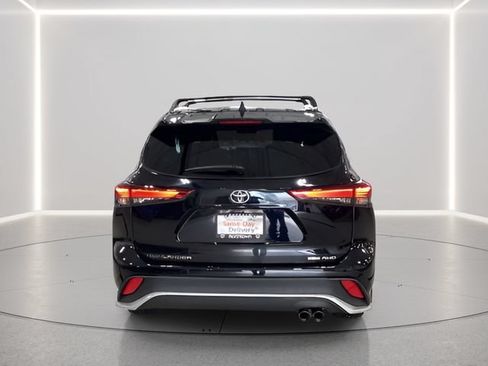 Used 2023 Toyota Highlander XSE AWD/4WD image 27