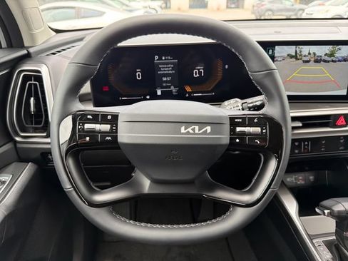 New 2026 Kia Sorento LX FWD image 10