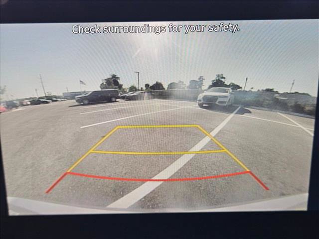 Used 2025 Hyundai Elantra SEL FWD image 14
