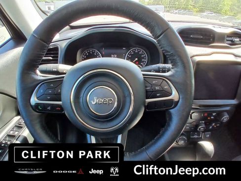 Used 2022 Jeep Renegade Latitude w/ Sun/Sound Group AWD/4WD image 20