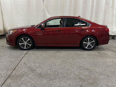 Used 2017 Subaru Legacy 2.5i Limited AWD/4WD image 2