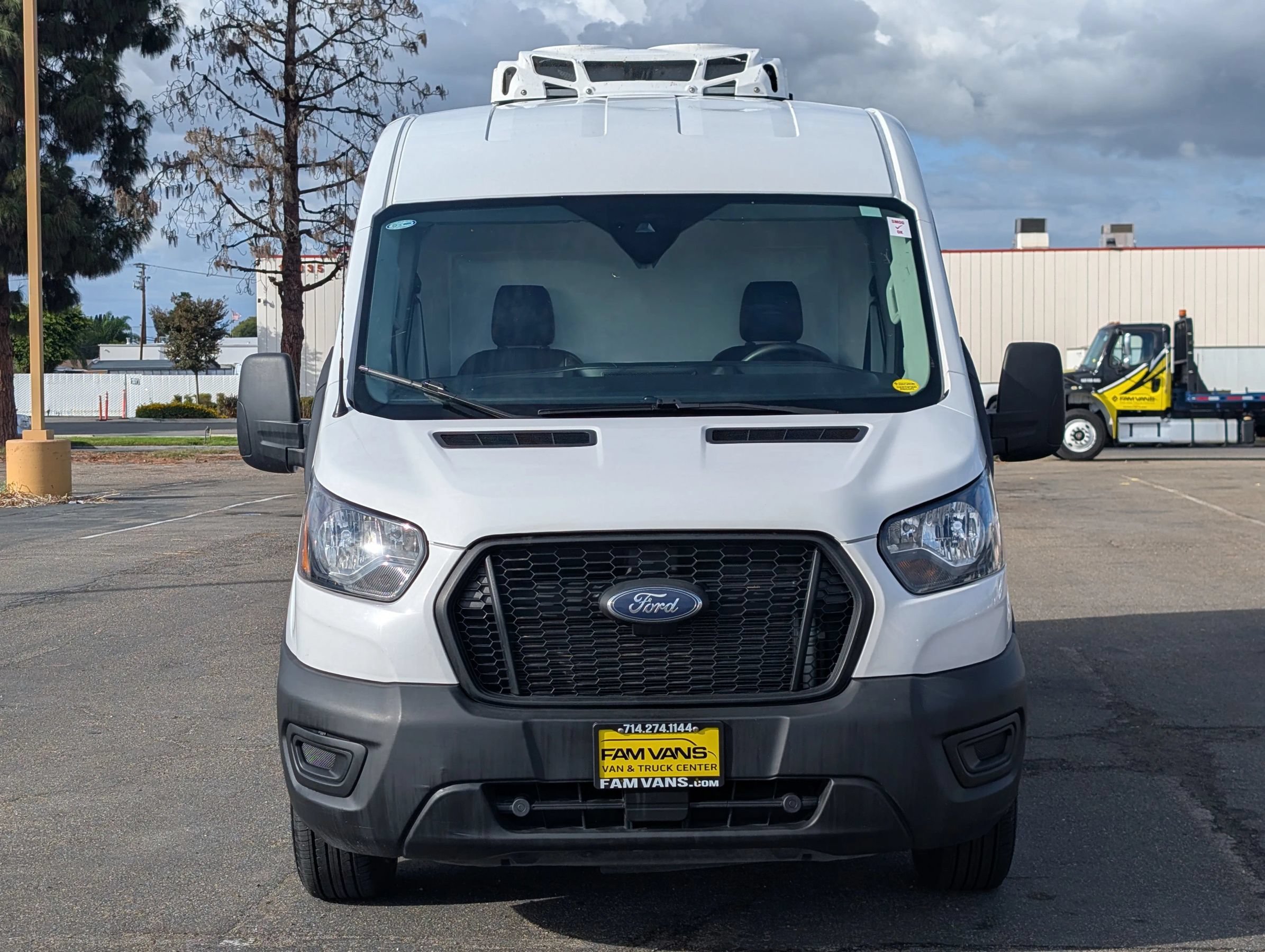 Used 2024 Ford Transit 250 148 Medium Roof w/ Load Area Protection Package RWD image 2