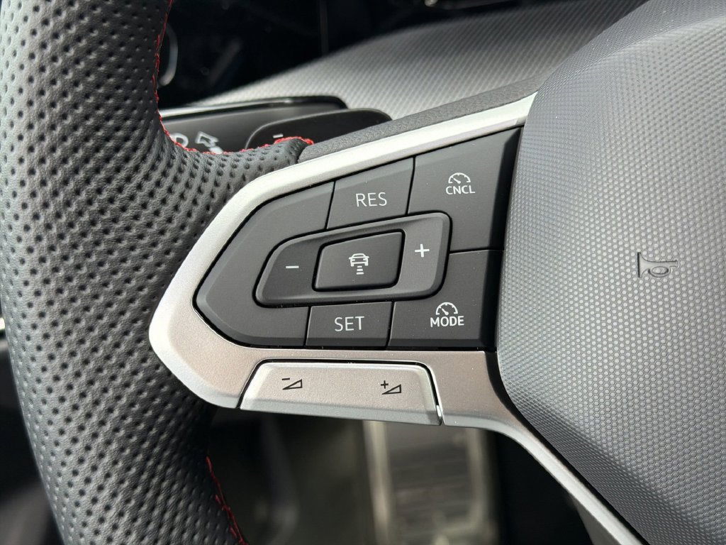 New 2026 Volkswagen GTI SE FWD image 27