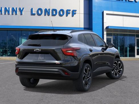 New 2026 Chevrolet Trax RS w/ Sunroof Package FWD image 4