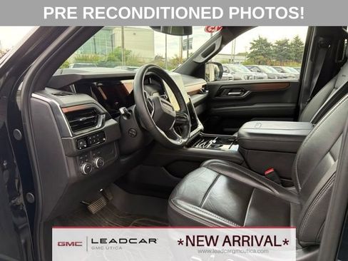 Used 2025 GMC Yukon Denali w/ Sun & Power Step Package AWD/4WD image 24