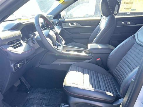 New 2026 Ford Explorer ST-Line w/ ST-Line Street Pack image 3