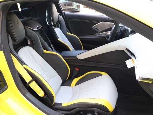 Used 2022 Chevrolet Corvette Stingray Premium Cpe RWD image 16