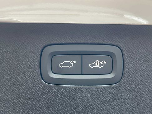 Used 2023 Volvo XC90 B6 Plus w/ Protection Package Premier image 15