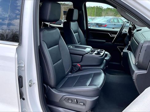 Used 2025 GMC Sierra 1500 SLT image 9