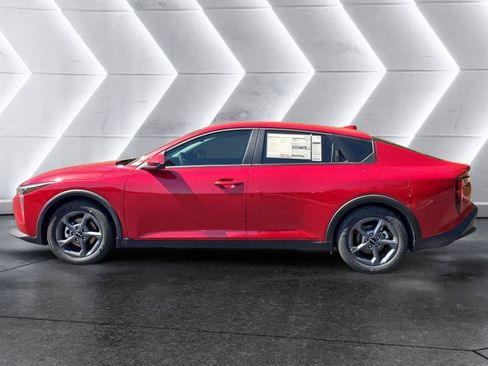 New 2026 Kia K4 FWD image 2