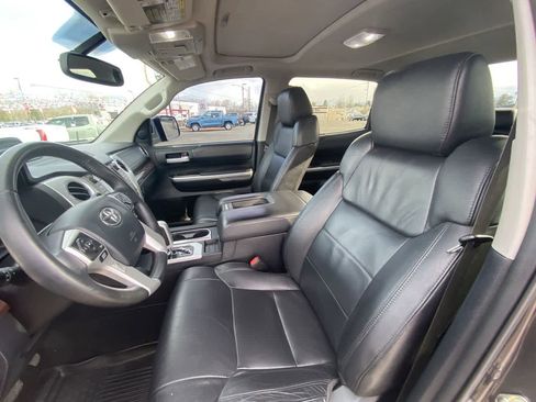 Used 2017 Toyota Tundra Limited w/ Limited Premium Package image 11