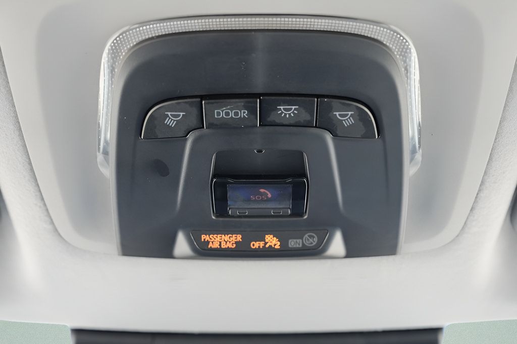 Used 2023 Toyota Corolla Cross L AWD/4WD image 17