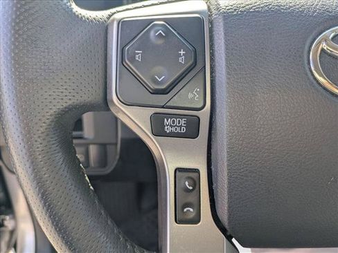 Used 2019 Toyota Tacoma SR5 AWD/4WD image 12