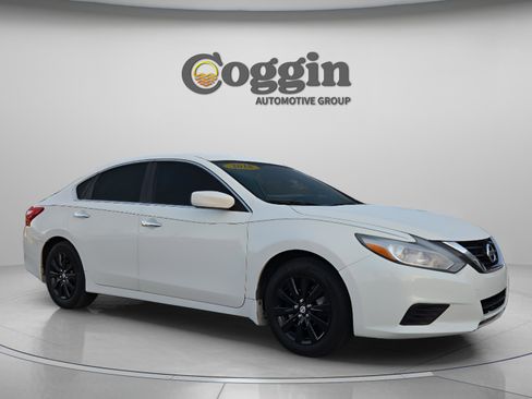 Used 2018 Nissan Altima 2.5 S w/ S Convenience Package image 7