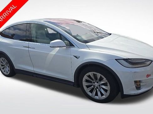Used 2017 Tesla Model X 75D image 1