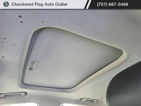 Used 2016 Ford Fusion Titanium FWD image 10