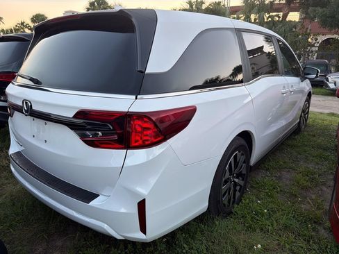 Used 2026 Honda Odyssey EX-L image 10