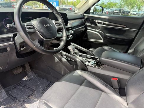 Used 2024 Kia Telluride LX FWD image 20