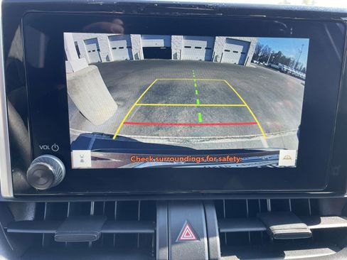 Used 2025 Toyota RAV4 XLE image 33